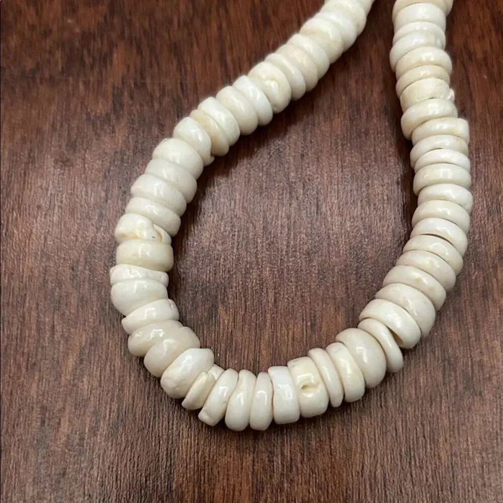 Vintage Hawaiian Puka Shell Necklace with Nickel Toned Barrel Clasp